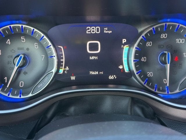 2017 Chrysler Pacifica Touring-L Plus