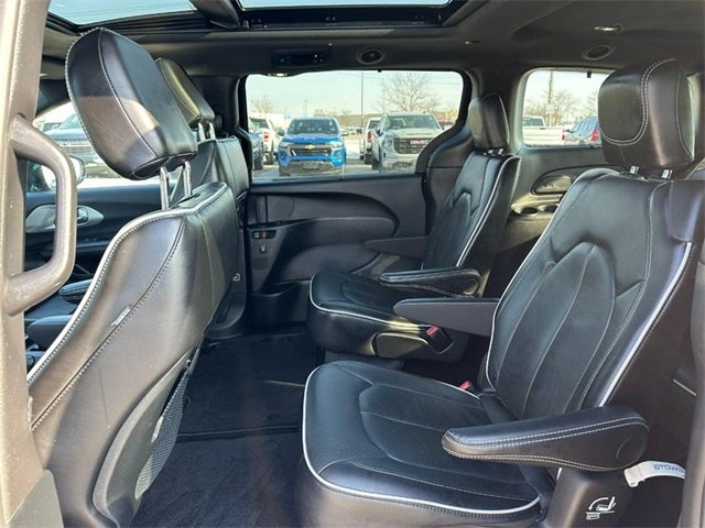 2025 Chrysler Pacifica Limited *SUNROOF LEATHER ONE OWNER*