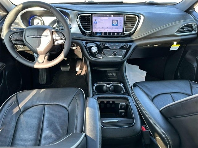 2025 Chrysler Pacifica Limited *SUNROOF LEATHER ONE OWNER*