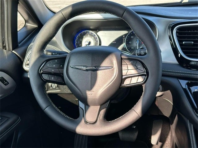 2025 Chrysler Pacifica Limited *SUNROOF LEATHER ONE OWNER*