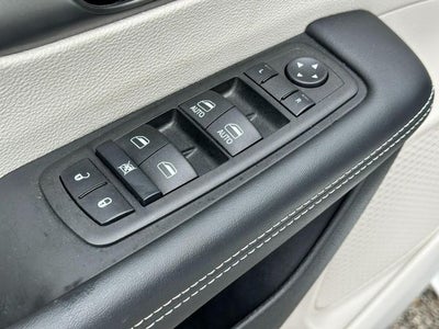 2023 Chrysler Pacifica Touring L *ONE OWNER*