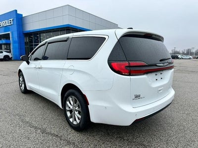 2023 Chrysler Pacifica Touring L *ONE OWNER*