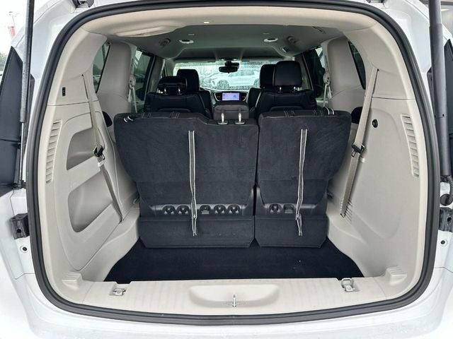 2023 Chrysler Pacifica Touring L *ONE OWNER*