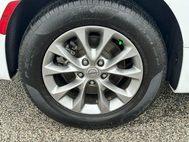 2023 Chrysler Pacifica Touring L *ONE OWNER*