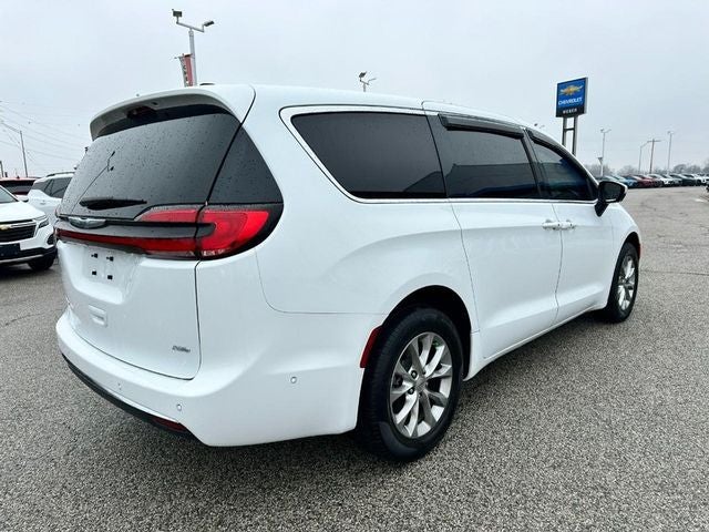 2023 Chrysler Pacifica Touring L *ONE OWNER*