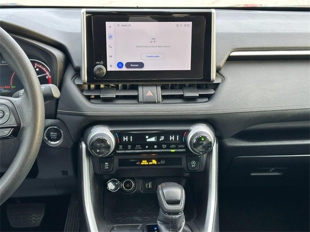 2024 Toyota RAV4 XLE *ONE OWNER*