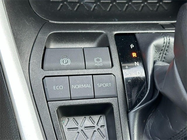 2024 Toyota RAV4 XLE *ONE OWNER*