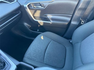 2024 Toyota RAV4 XLE *ONE OWNER*