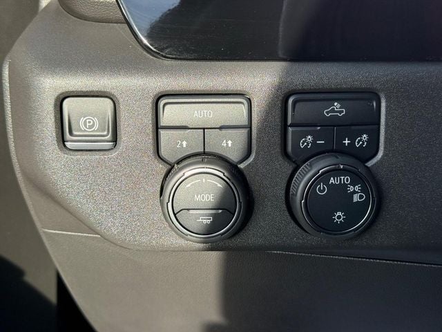 2025 Chevrolet Silverado 1500 LT *ONE OWNER*