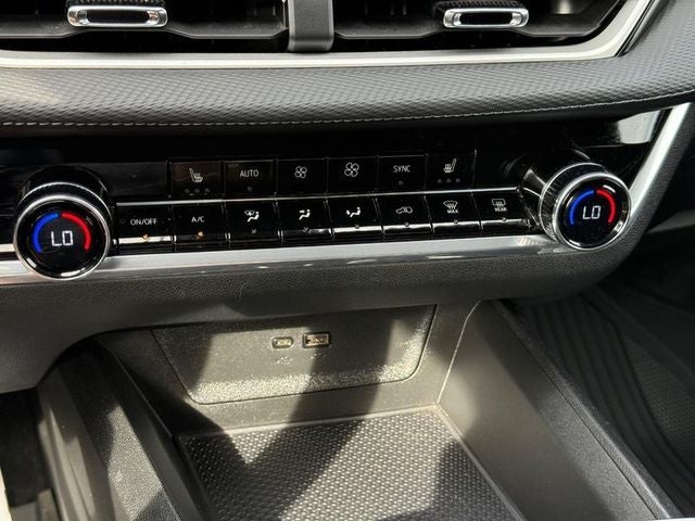 2026 Chevrolet Equinox LT *ONE OWNER*