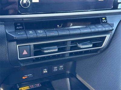 2025 Toyota Camry XSE *ONE OWNER*