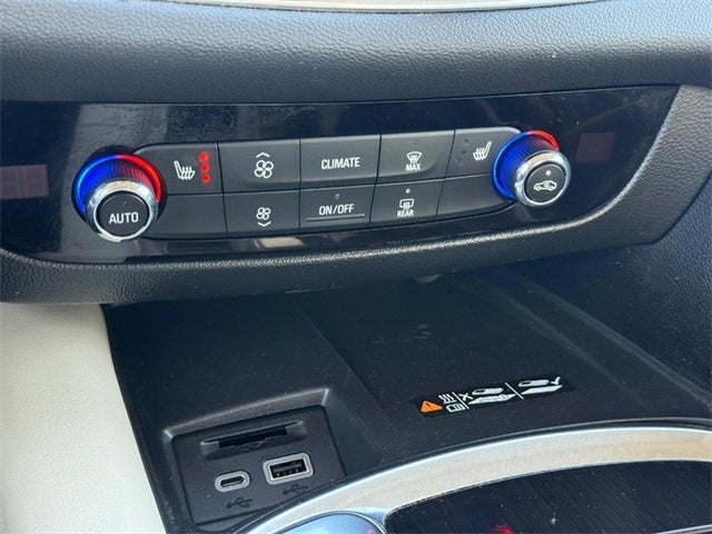 2023 Buick Enclave Essence *SUNROOF ONE OWNER*