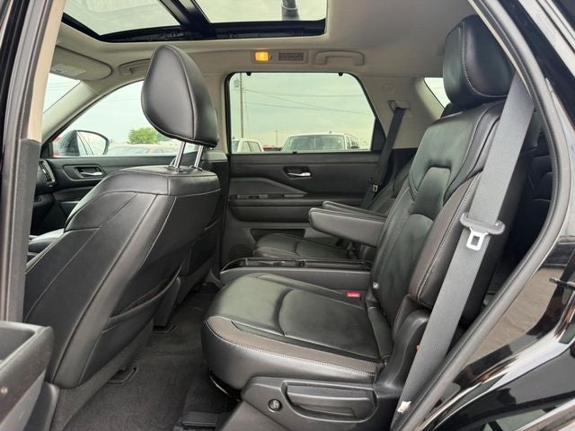 2022 Nissan Pathfinder SL *ONE OWNER*
