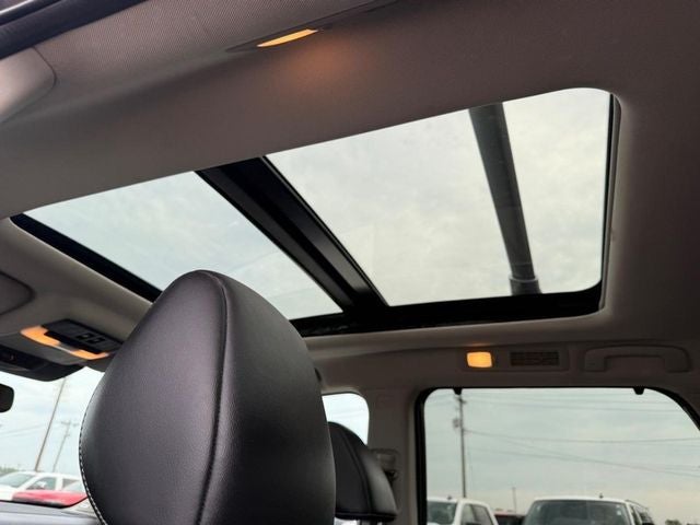 2022 Nissan Pathfinder SL *ONE OWNER*