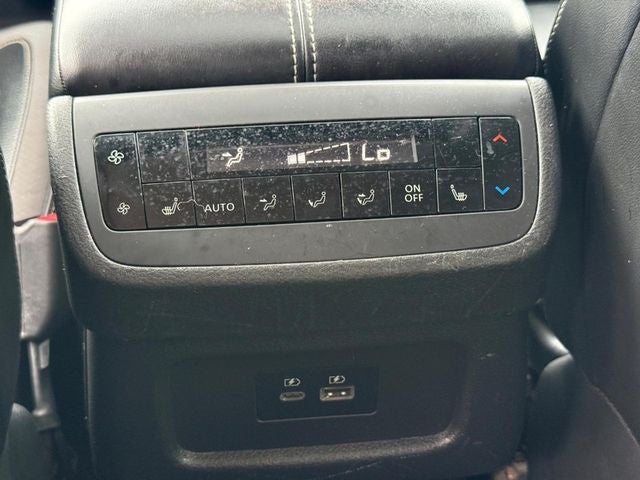 2022 Nissan Pathfinder SL *ONE OWNER*
