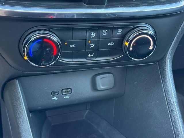 2024 Buick Encore GX Preferred *ONE OWNER*