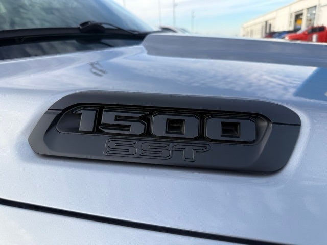 2025 RAM 1500 Big Horn/Lone Star NIGHT EDITION