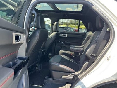 2024 Ford Explorer ST-Line