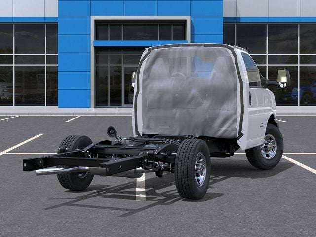 2025 Chevrolet Express 3500 Work Van Cutaway