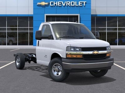 2025 Chevrolet Express 3500 Work Van Cutaway