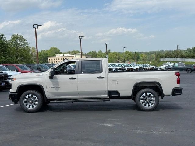 2026 Chevrolet Silverado 2500HD Custom