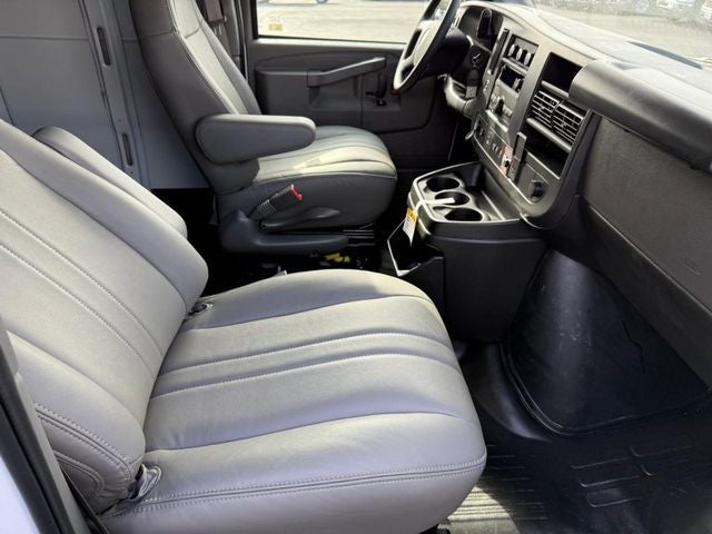 2025 Chevrolet Express 3500 Work Van Cargo