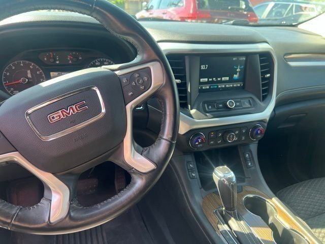 2017 GMC Acadia SLE-2