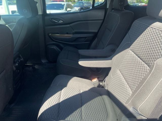 2017 GMC Acadia SLE-2