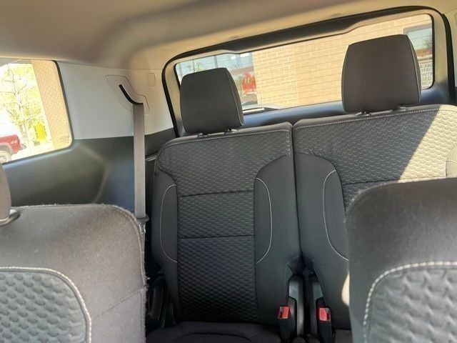 2017 GMC Acadia SLE-2