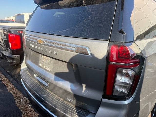 2023 Chevrolet Suburban LT