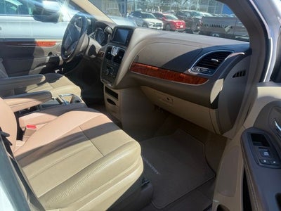 2015 Chrysler Town & Country Touring