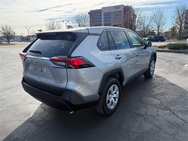 2024 Toyota RAV4 LE