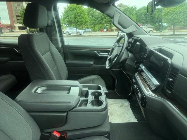 2025 Chevrolet Silverado 1500 LT LT1