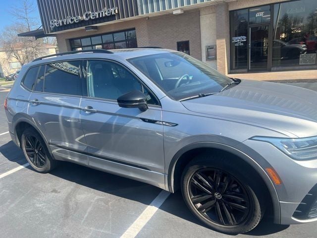 2022 Volkswagen Tiguan 2.0T SE R-Line Black