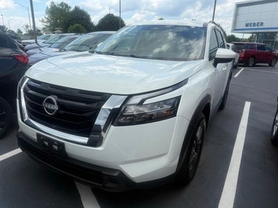 2024 Nissan Pathfinder SV