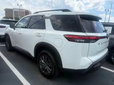 2024 Nissan Pathfinder SV