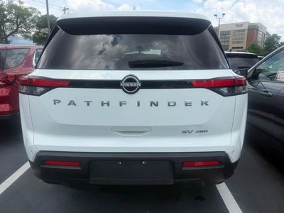 2024 Nissan Pathfinder SV