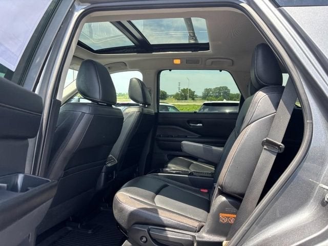 2023 Nissan Pathfinder SL 4WD