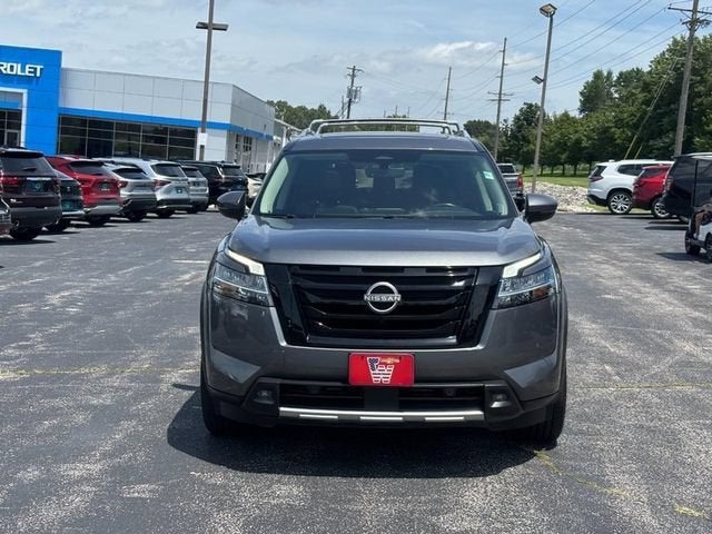 2023 Nissan Pathfinder SL 4WD