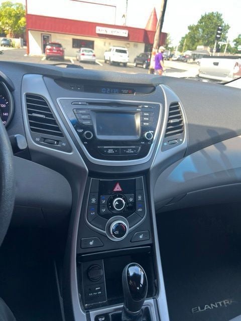 2014 Hyundai Elantra SE