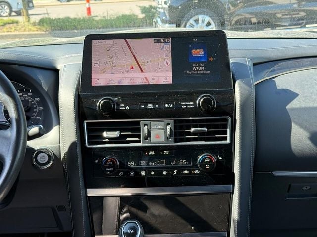 2024 INFINITI QX80 LUXE