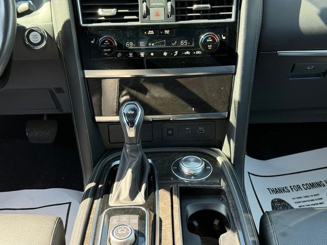 2024 INFINITI QX80 LUXE