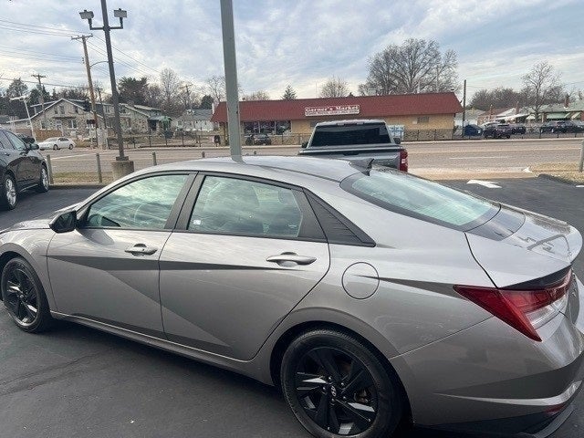 2022 Hyundai Elantra Hybrid Blue