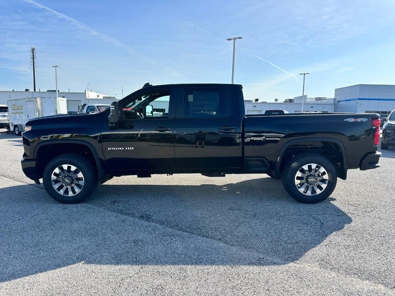 2026 Chevrolet Silverado 2500HD 4WD Crew Cab 159" Custom