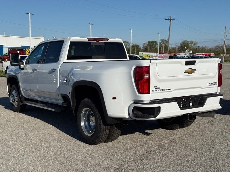 2026 Chevrolet Silverado 3500HD 4WD Crew Cab 172" High Country