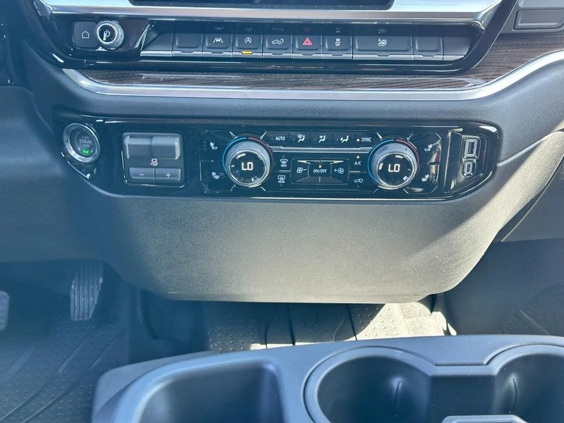 2026 Chevrolet Silverado 1500 4WD Crew Cab 147" RST