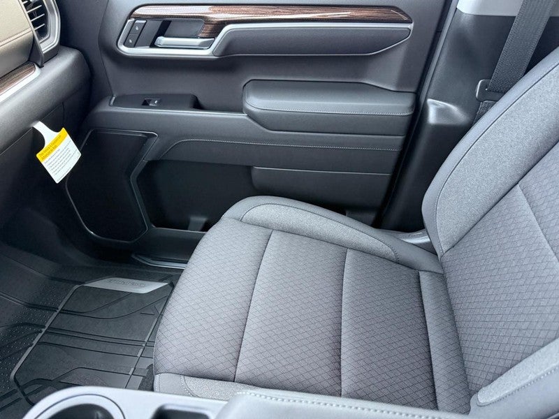 2026 Chevrolet Silverado 1500 4WD Crew Cab 147" RST