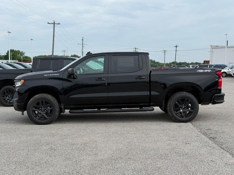 2026 Chevrolet Silverado 1500 4WD Crew Cab 147" RST