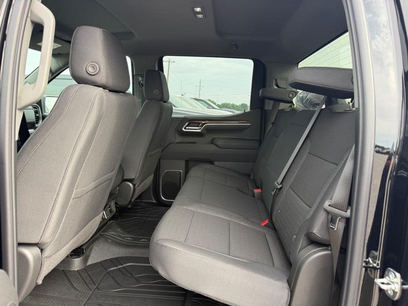 2026 Chevrolet Silverado 1500 4WD Crew Cab 147" RST