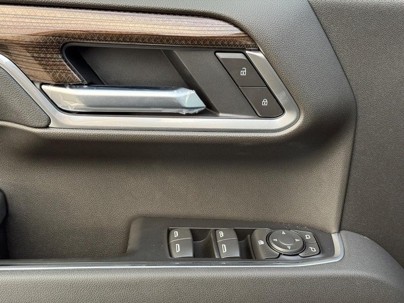 2026 Chevrolet Silverado 1500 4WD Crew Cab 147" RST